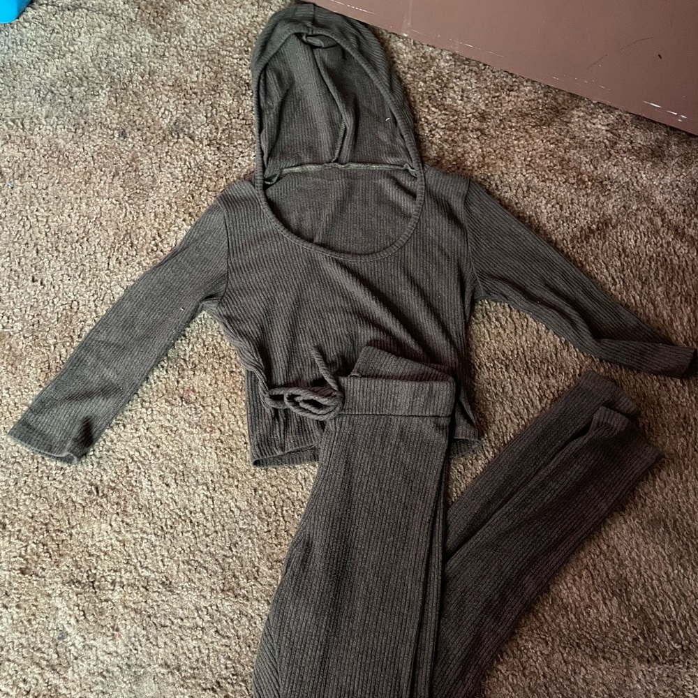 Two piece green set size small